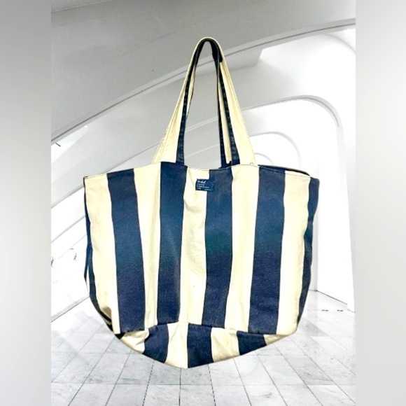 Fit+Fresh UNISEX All The Things Tote Weekender/BEACH bag- X.Large- fit 50lb. - Picture 1 of 6